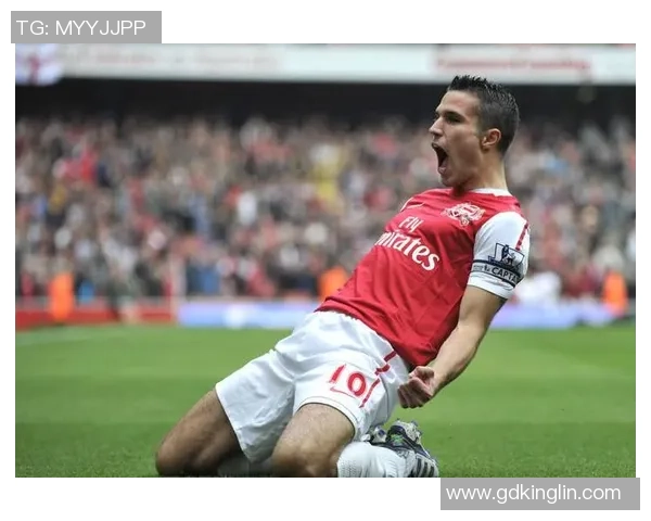 眼神足球明星揭晓他是谁背后的故事与成就分析 眼神足球明星揭晓他是谁背后的故事与成就分析