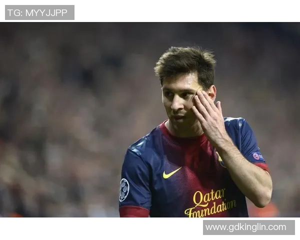 足球明星帅气照片集锦展现运动魅力与个人风采的完美瞬间 足球明星帅气照片集锦展现运动魅力与个人风采的完美瞬间